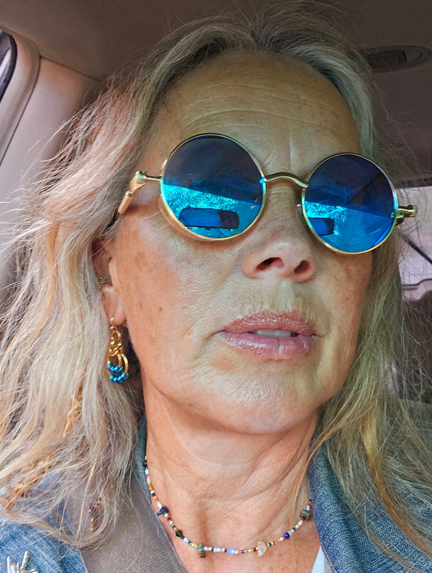 Chokers with gemstones
