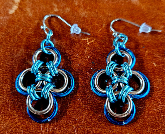 ✨️🎶 Japanese Cross Chain Maille Earrings